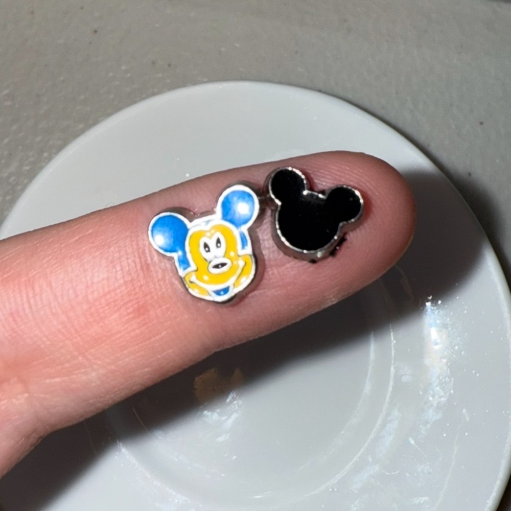 $2 CHARACTER FLOATING CHARM~NEW~$2 WITH ANY $10 ORDER OR MORE - Picture 3 of 16